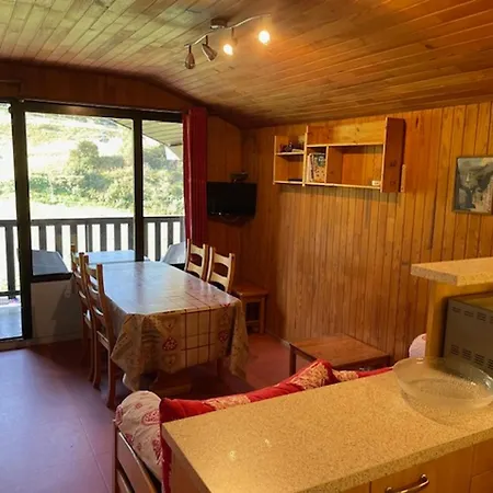 Pour 6 Personnes Avec Balcon, Wifi Gratuit Et Casier A Skis - Fr-1-508-267 *
